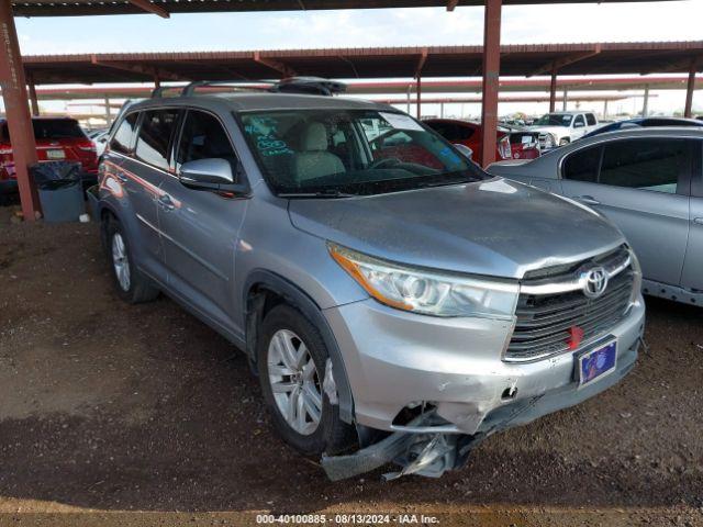  Salvage Toyota Highlander