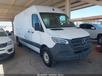  Salvage Mercedes-Benz Sprinter 2500