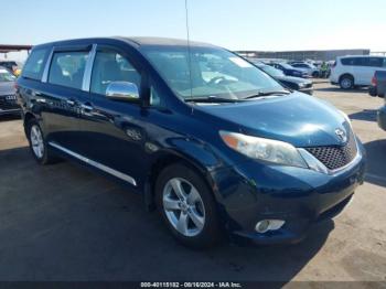  Salvage Toyota Sienna