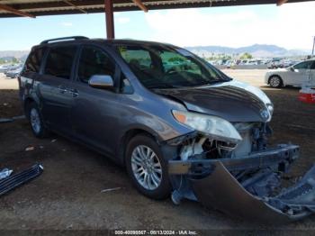  Salvage Toyota Sienna