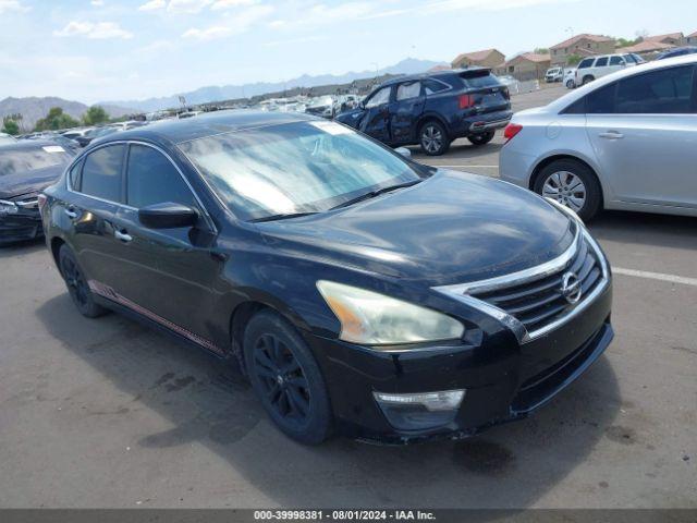  Salvage Nissan Altima