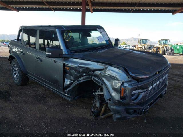  Salvage Ford Bronco