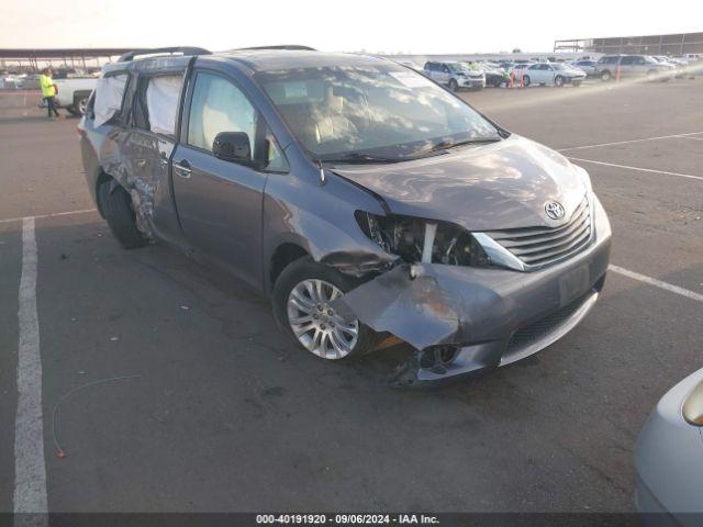  Salvage Toyota Sienna