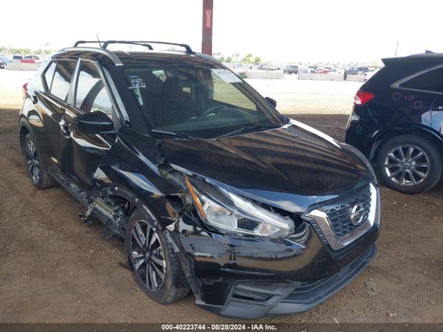  Salvage Nissan Kicks