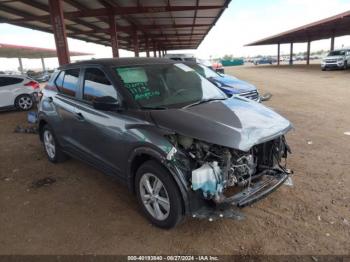  Salvage Nissan Kicks