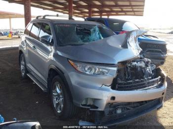  Salvage Toyota Highlander