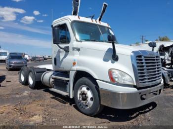  Salvage Freightliner Cascadia 125