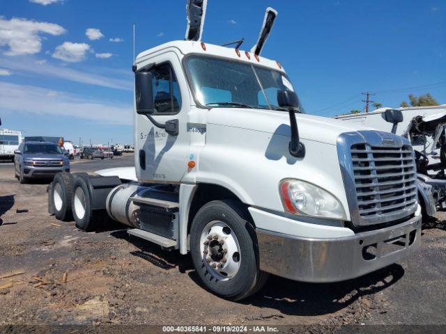  Salvage Freightliner Cascadia 125