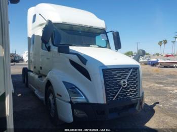  Salvage Volvo Vnl