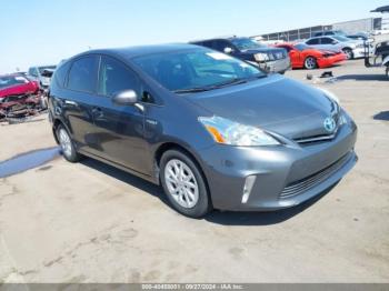  Salvage Toyota Prius v