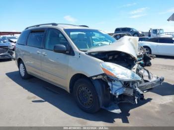  Salvage Toyota Sienna