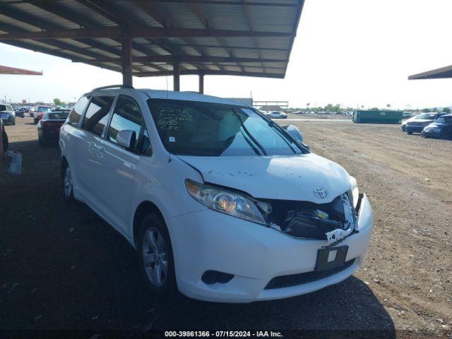  Salvage Toyota Sienna