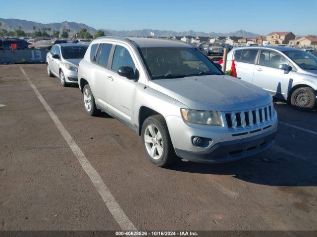  Salvage Jeep Compass