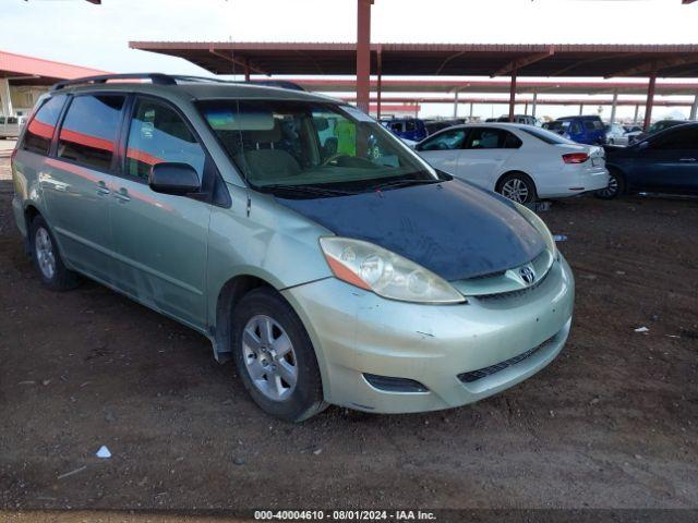  Salvage Toyota Sienna