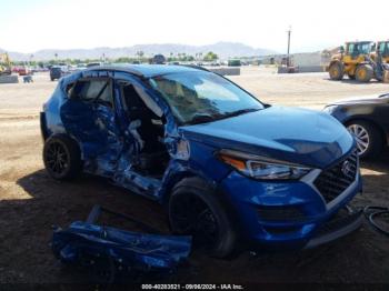  Salvage Hyundai TUCSON