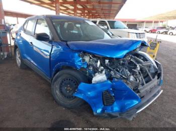  Salvage Nissan Kicks