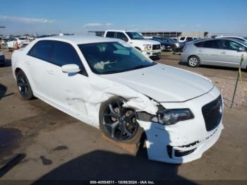  Salvage Chrysler 300