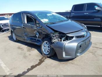  Salvage Toyota Prius v