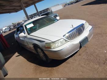  Salvage Lincoln Towncar