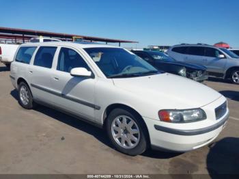  Salvage Volvo V70