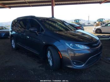  Salvage Chrysler Pacifica