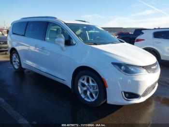  Salvage Chrysler Pacifica