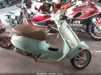  Salvage Vespa Primavera Sprint