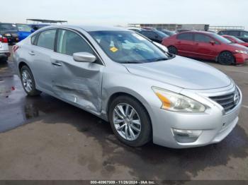  Salvage Nissan Altima