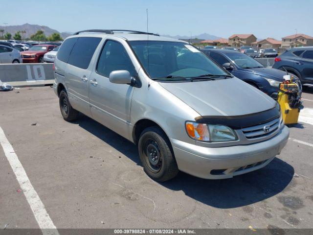  Salvage Toyota Sienna