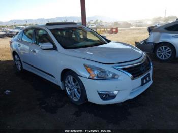  Salvage Nissan Altima