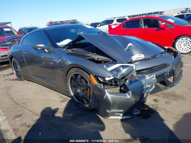  Salvage Nissan GT-R