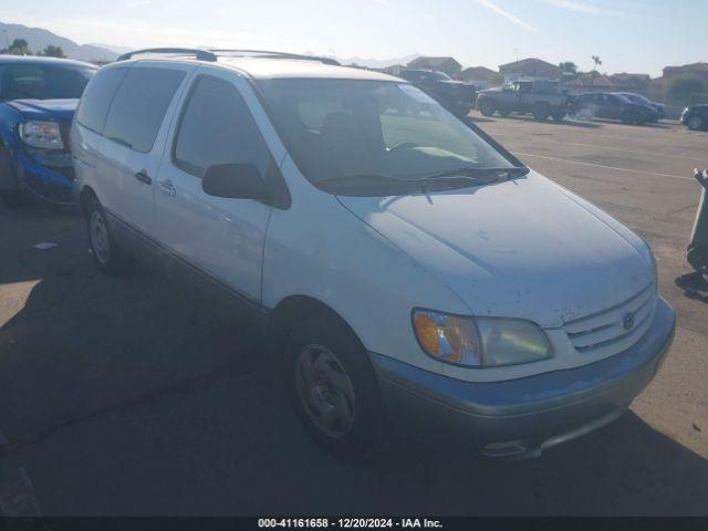  Salvage Toyota Sienna