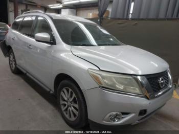  Salvage Nissan Pathfinder