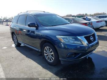  Salvage Nissan Pathfinder