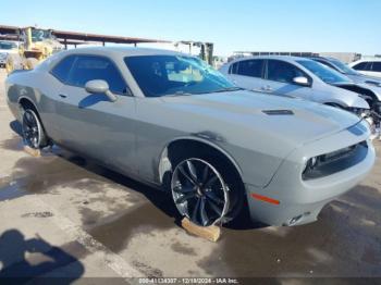  Salvage Dodge Challenger