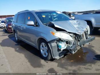  Salvage Toyota Sienna