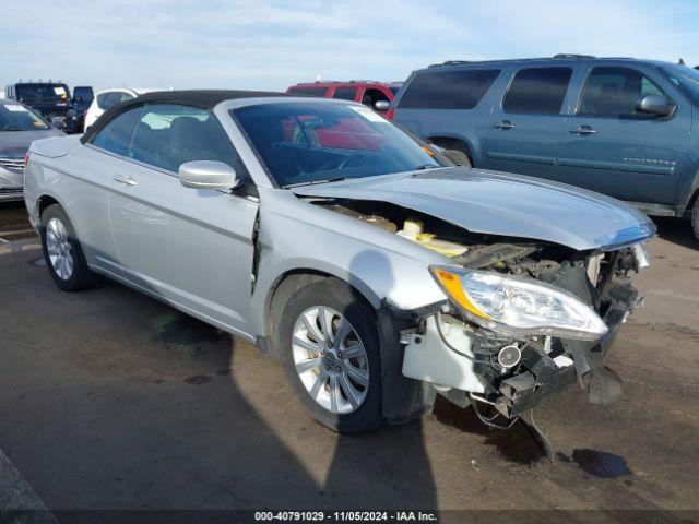  Salvage Chrysler 200