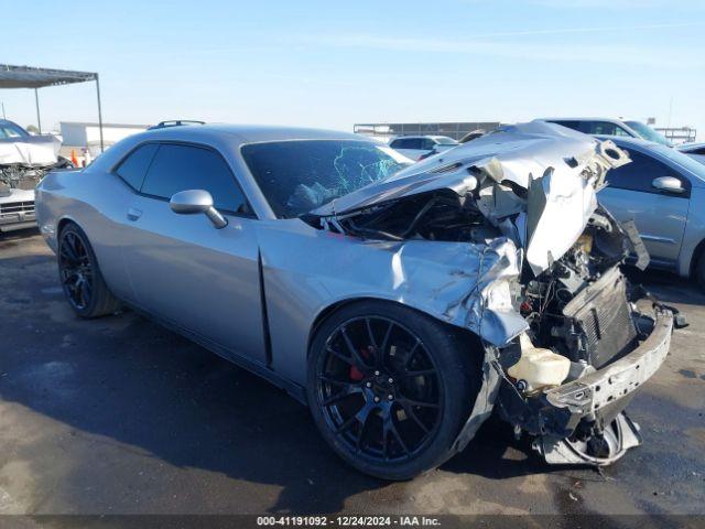  Salvage Dodge Challenger