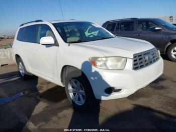  Salvage Toyota Highlander