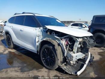  Salvage Toyota Highlander