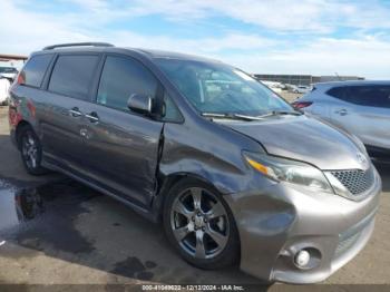  Salvage Toyota Sienna