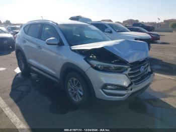  Salvage Hyundai TUCSON