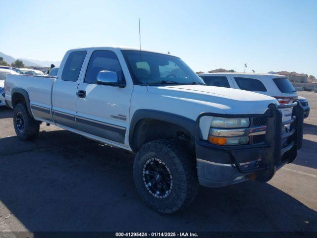  Salvage Chevrolet Silverado 2500