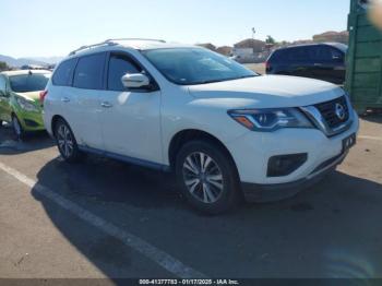  Salvage Nissan Pathfinder