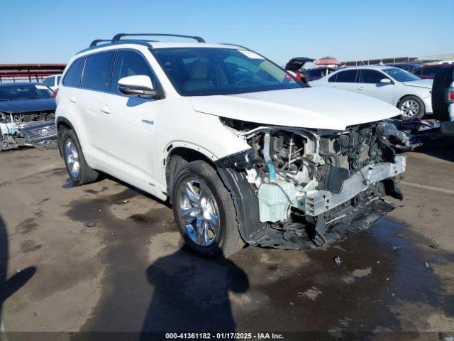  Salvage Toyota Highlander