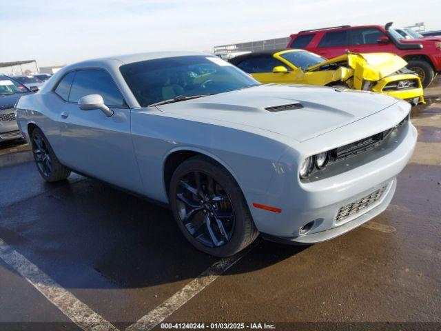  Salvage Dodge Challenger