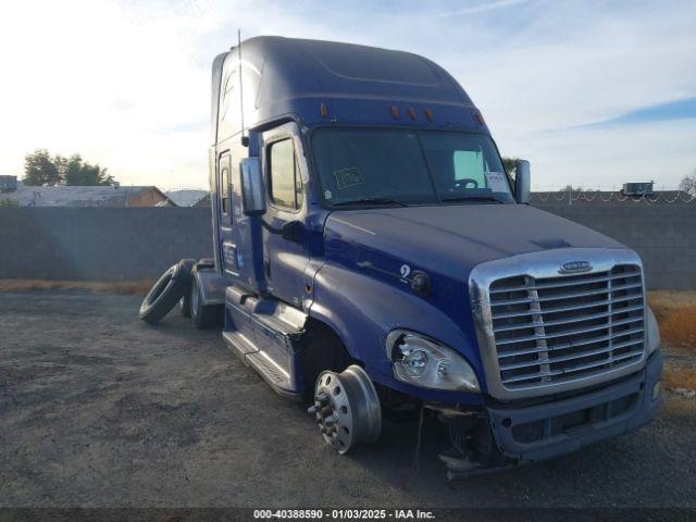  Salvage Freightliner Cascadia 125