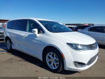  Salvage Chrysler Pacifica