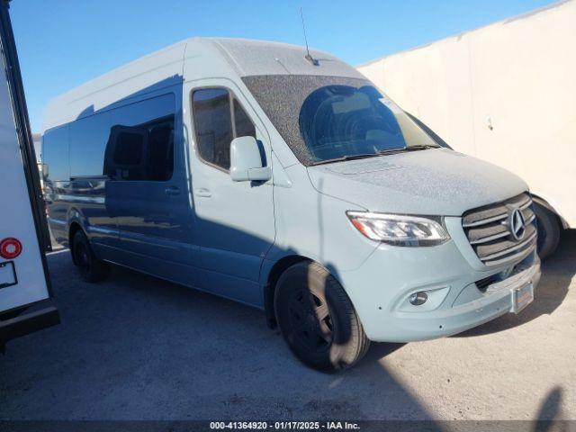  Salvage Mercedes-Benz Sprinter 2500