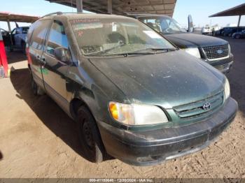  Salvage Toyota Sienna